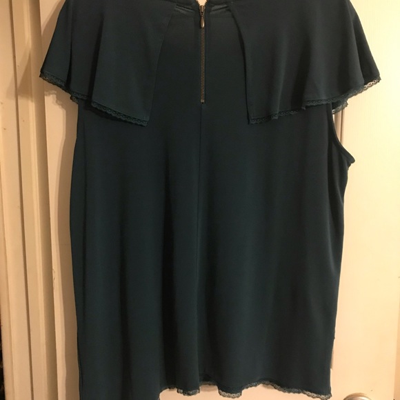 Beautiful green Cato blouse - Picture 2 of 2